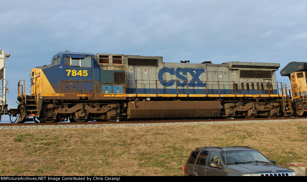 CSXT 7845 on Q370-30